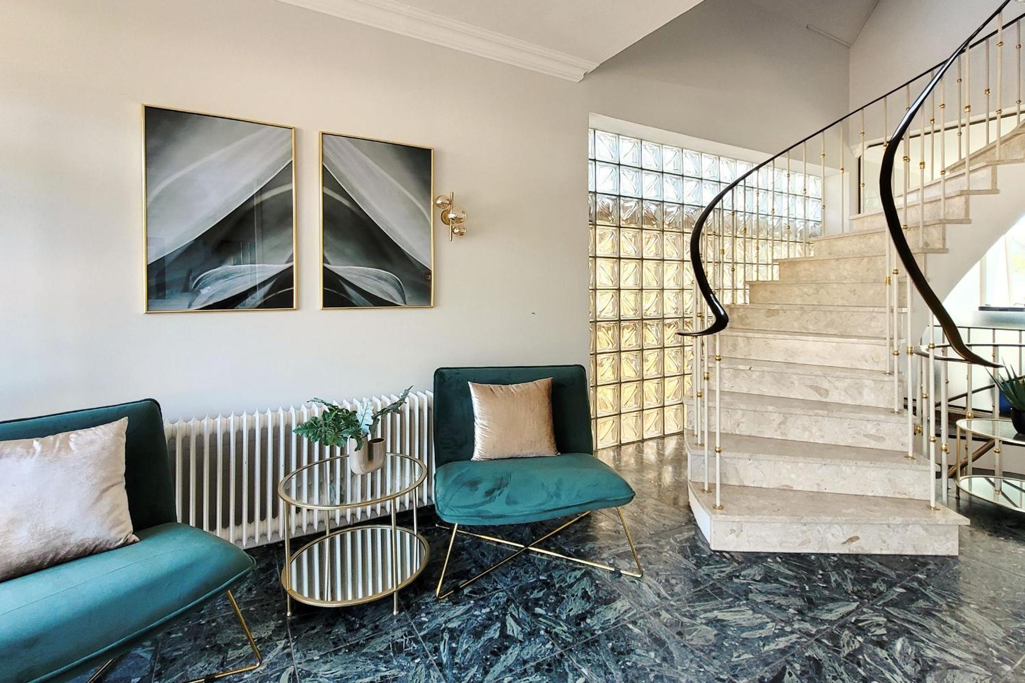 Moderne Maisonette Ferienwohnung Mit Gartenzugang, Nur 7 Gehminuten Zum Strand, Parkplatz & Fahrradunterstellplatz 샬베우츠 외부 사진